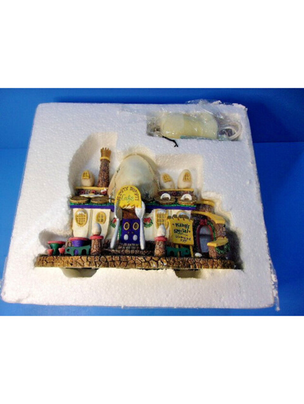 Dept 56 Storybook Village Humpty Dumpty Cafe #13181 Complete Set Lighted IOB
